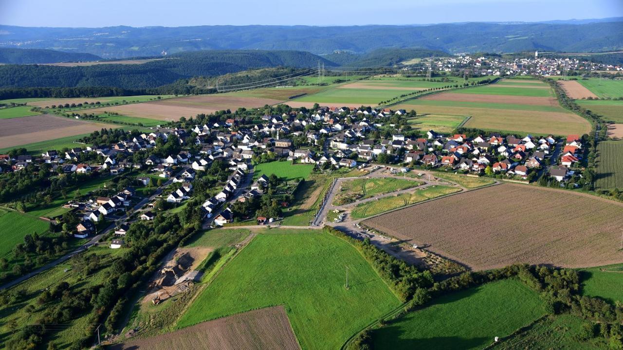 Апартаменты Himmel Un Aeaed - Fewo Brohltal Rhein Ahr Eifel Laacher See - Ruhige Lage Burgbrohl Экстерьер фото